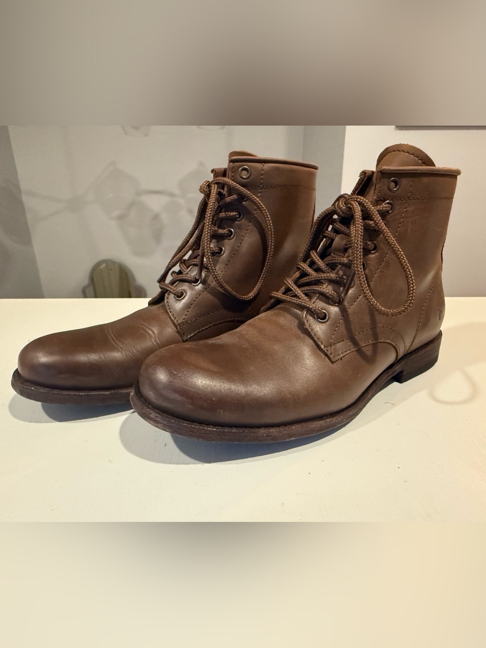 Men's Frye Tyler lace-up boot in Tan size 9
